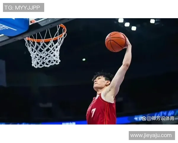 曾凡博:从青涩新星到篮球赛场的璀璨明星之路解析 曾凡博:从青涩新星到篮球赛场的璀璨明星之路解析