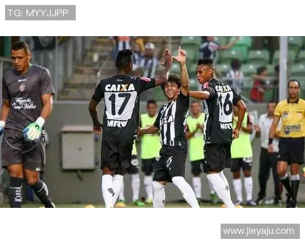 莫纳加斯与格雷米激战正酣谁能在这场对决中笑到最后